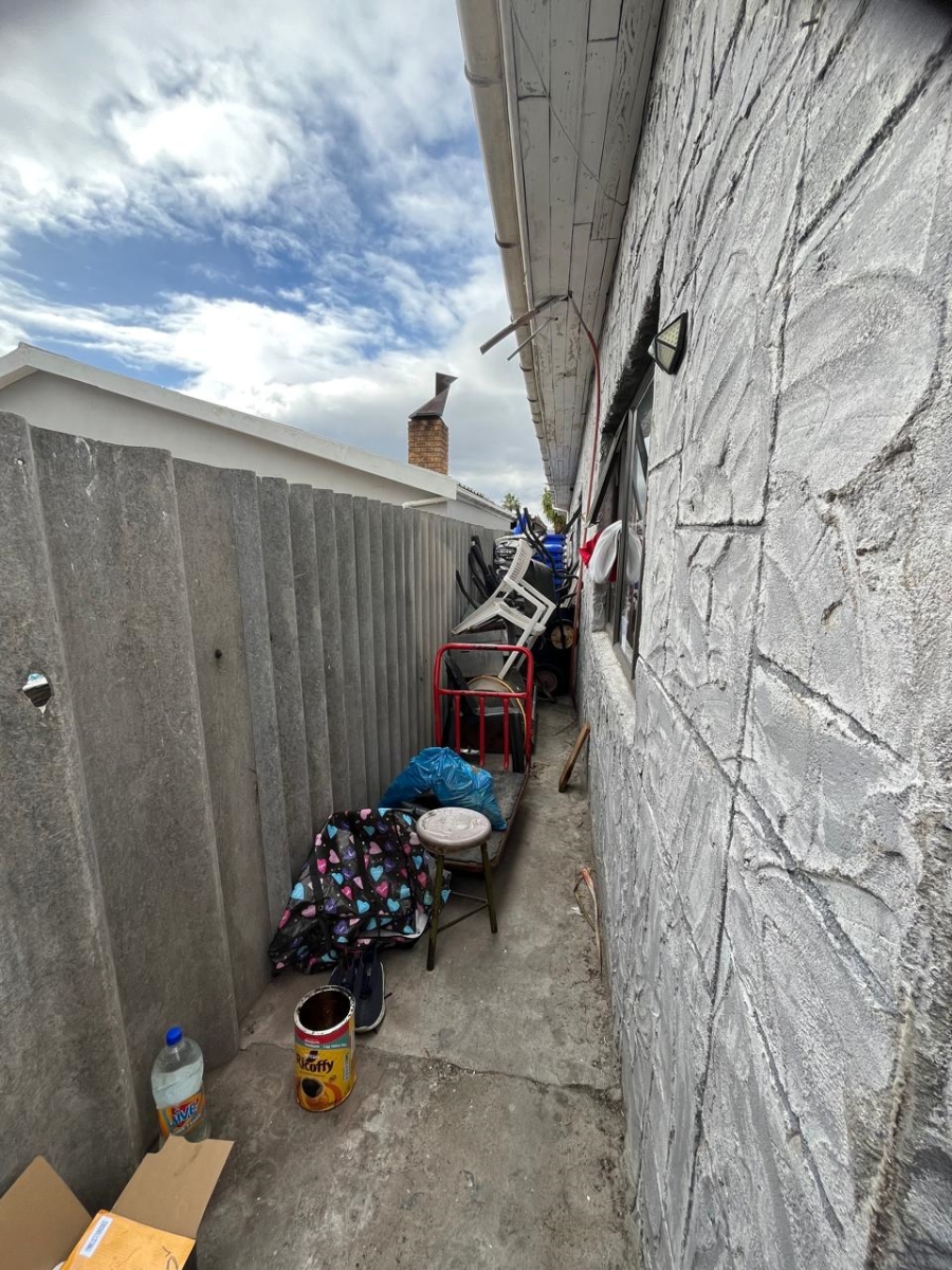 8 Bedroom Property for Sale in Churchill Estate Western Cape